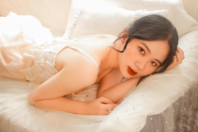 Nữ sinh trường Báo có gương mặt đẹp, muốn trở thành MC truyền hình - 2 Nữ sinh trường Báo có gương mặt đẹp, muốn trở thành MC truyền hình - 2