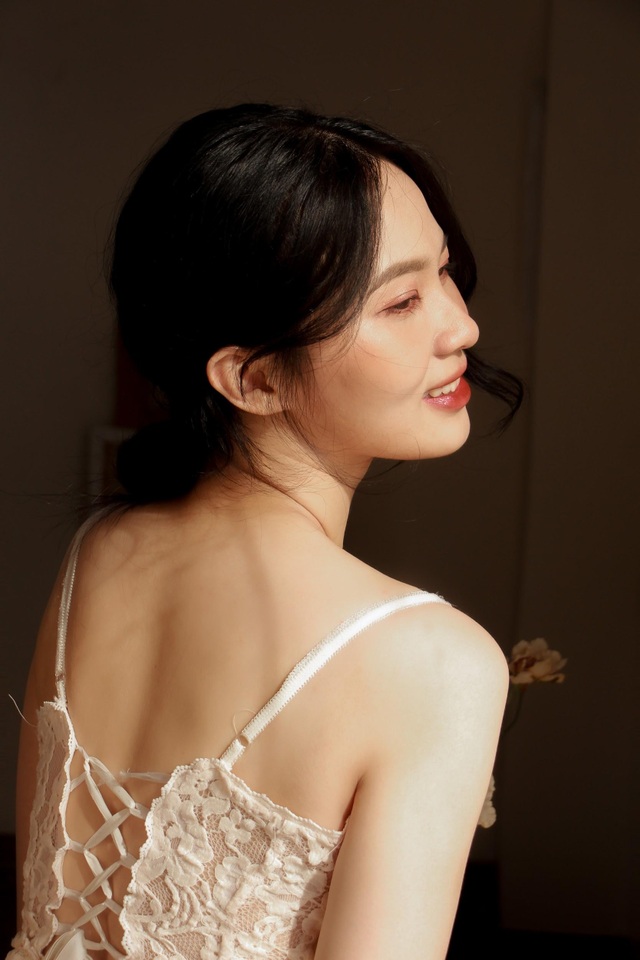 Nữ sinh trường Báo có gương mặt đẹp, muốn trở thành MC truyền hình - 4 Nữ sinh trường Báo có gương mặt đẹp, muốn trở thành MC truyền hình - 4