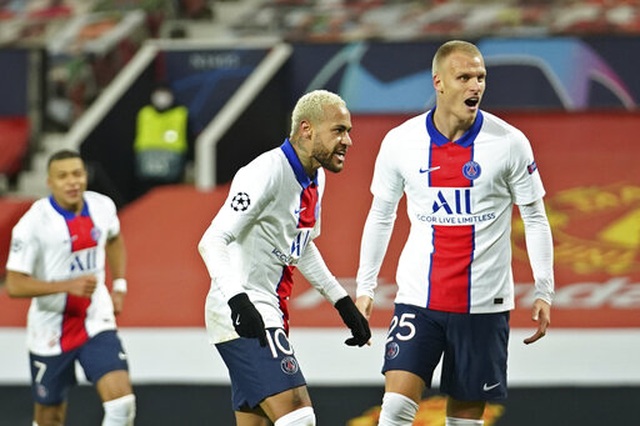Man Utd 1-3 PSG: Neymar lập cú đúp, Fred bị đuổi - 3 Man Utd 1-3 PSG: Neymar lập cú đúp, Fred bị đuổi - 3