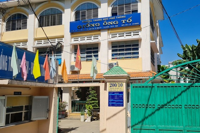 TPHCM: Nam sinh lớp 12 đặt máy quay lén nhà vệ sinh nữ | Báo Dân trí