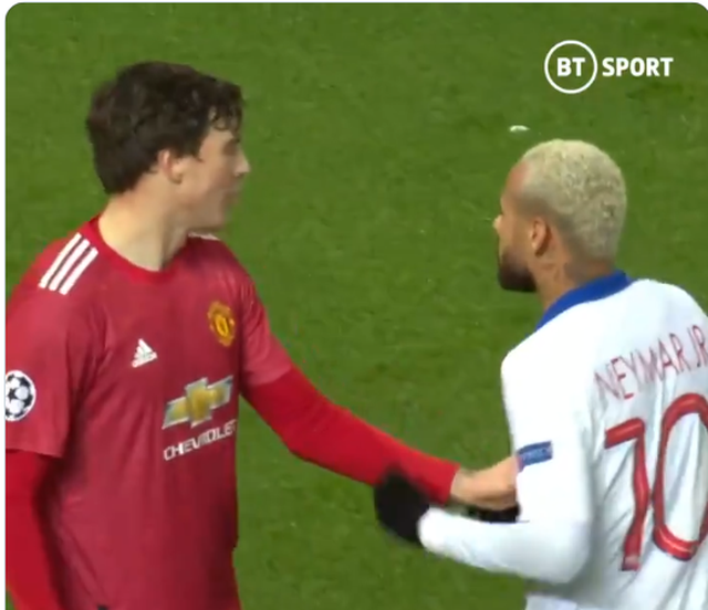 Hành động cực xấu của ngôi sao Man Utd khiến Neymar nổi điên - 3 Hành động cực xấu của ngôi sao Man Utd khiến Neymar nổi điên - 3