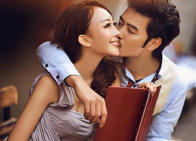 Sau lưng một người đàn ông - 1 Sau lưng một người đàn ông - 1