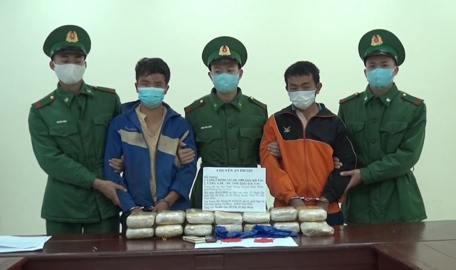 Bắt 2 người Lào vận chuyển 90.000 viên ma túy tổng hợp vào Việt Nam - 1 Bắt 2 người Lào vận chuyển 90.000 viên ma túy tổng hợp vào Việt Nam - 1