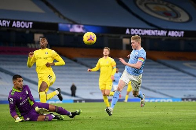 Man City 2-0 Fulham: Sterling - De Bruyne, kẻ tung người hứng - 1 Man City 2-0 Fulham: Sterling - De Bruyne, kẻ tung người hứng - 1