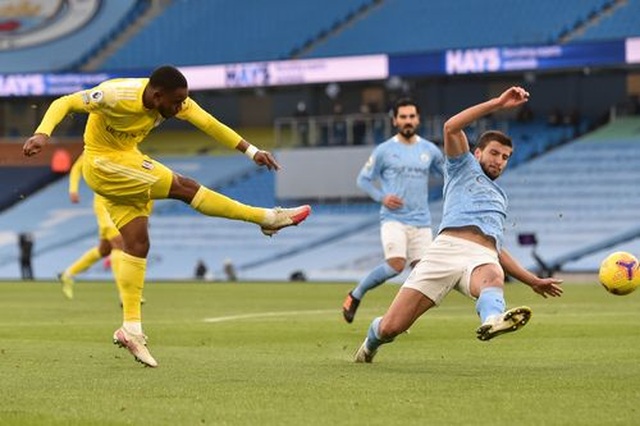 Man City 2-0 Fulham: Sterling - De Bruyne, kẻ tung người hứng - 8 Man City 2-0 Fulham: Sterling - De Bruyne, kẻ tung người hứng - 8