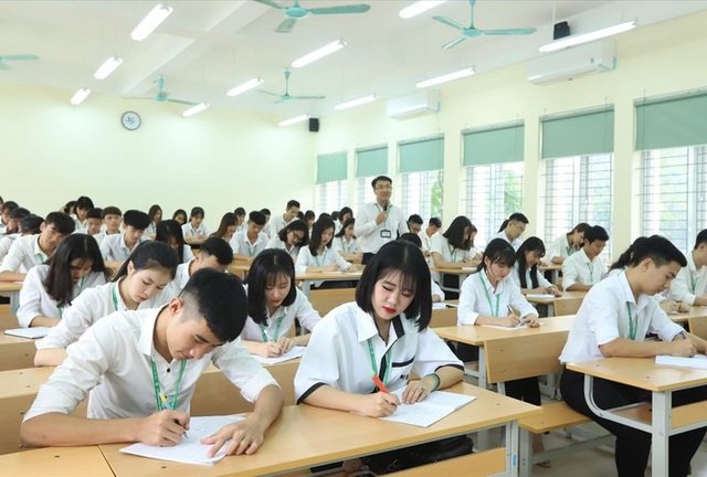 Tự chủ đại học: Nỗi lo học phí tăng - 1 Tự chủ đại học: Nỗi lo học phí tăng - 1