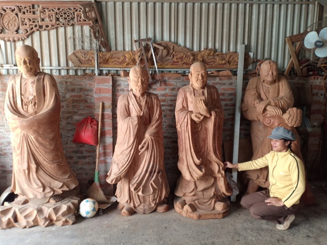 Tháng cuối năm, làng nghề mộc Sơn Đồng rộn tiếng đục, chát - 1 Tháng cuối năm, làng nghề mộc Sơn Đồng rộn tiếng đục, chát - 1