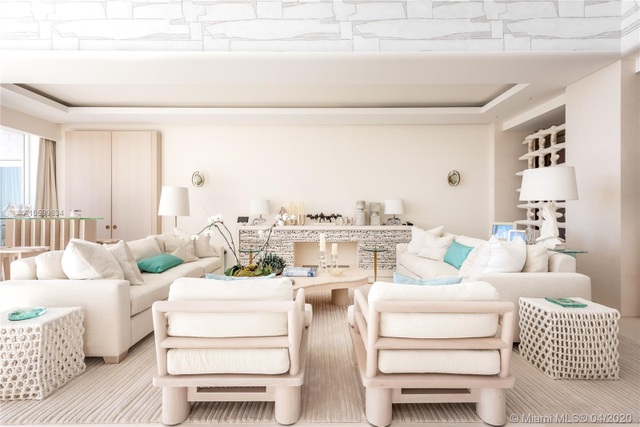 Căn penthouse xa hoa ngắm trọn view biển giá 20 triệu USD của tỷ phú Canada - 5 Căn penthouse xa hoa ngắm trọn view biển giá 20 triệu USD của tỷ phú Canada - 5