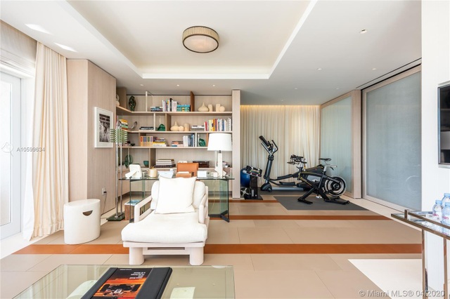 Căn penthouse xa hoa ngắm trọn view biển giá 20 triệu USD của tỷ phú Canada - 6 Căn penthouse xa hoa ngắm trọn view biển giá 20 triệu USD của tỷ phú Canada - 6
