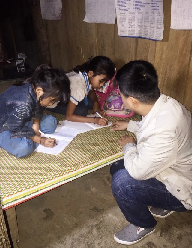 Xót thương hàng trăm học sinh mồ côi sống lay lắt ở miền Tây xứ Nghệ - 5 Xót thương hàng trăm học sinh mồ côi sống lay lắt ở miền Tây xứ Nghệ - 5