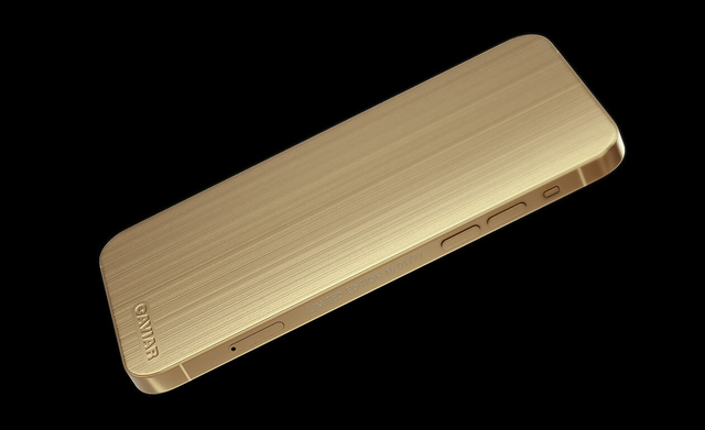 Khuyết camera trước và sau, chiếc iPhone này có giá hơn trăm triệu đồng - 3 Khuyết camera trước và sau, chiếc iPhone này có giá hơn trăm triệu đồng - 3