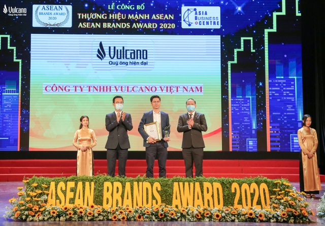 Thời trang Vulcano được vinh danh Top 50 thương hiệu mạnh Asean 2020 - 1 Thời trang Vulcano được vinh danh Top 50 thương hiệu mạnh Asean 2020 - 1