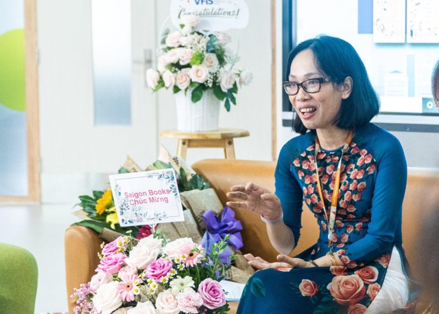 Nữ tiến sĩ bật khóc trước tin cô gái sẩy thai giấu gia đình đi xin con - 2 Nữ tiến sĩ bật khóc trước tin cô gái sẩy thai giấu gia đình đi xin con - 2