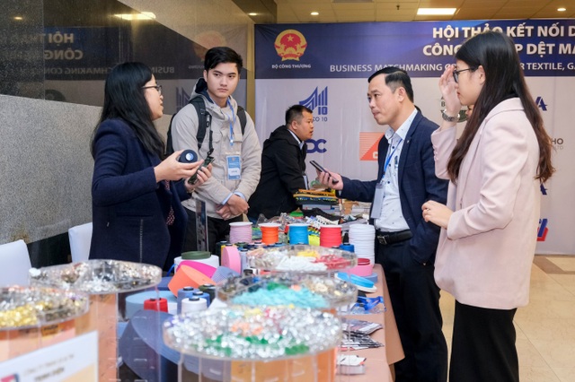 Đẩy mạnh liên kết doanh nghiệp dệt may da giày tận dụng hiệu quả các FTA - 2 Đẩy mạnh liên kết doanh nghiệp dệt may da giày tận dụng hiệu quả các FTA - 2