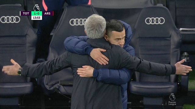 Thanh bảo kiếm sắc lẹm và nghệ thuật tối giản của Mourinho - 1 Thanh bảo kiếm sắc lẹm và nghệ thuật tối giản của Mourinho - 1