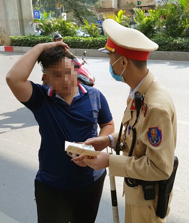 Hà Nội phạt nguội xe dừng, đỗ sai quy định - 2 Hà Nội phạt nguội xe dừng, đỗ sai quy định - 2