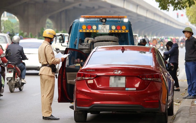 Hà Nội phạt nguội xe dừng, đỗ sai quy định - 3 Hà Nội phạt nguội xe dừng, đỗ sai quy định - 3