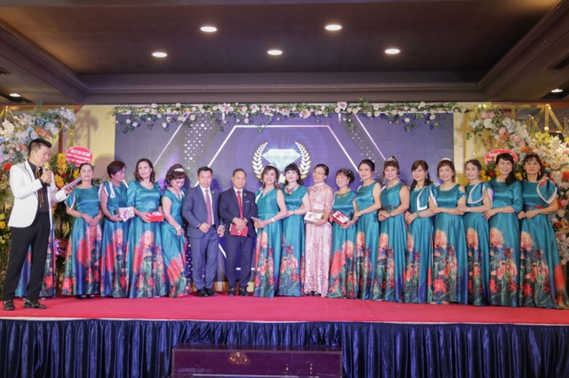 Câu lạc bộ Quý bà Doanh nhân Unesco: 8 năm lan tỏa yêu thương - 1 Câu lạc bộ Quý bà Doanh nhân Unesco: 8 năm lan tỏa yêu thương - 1