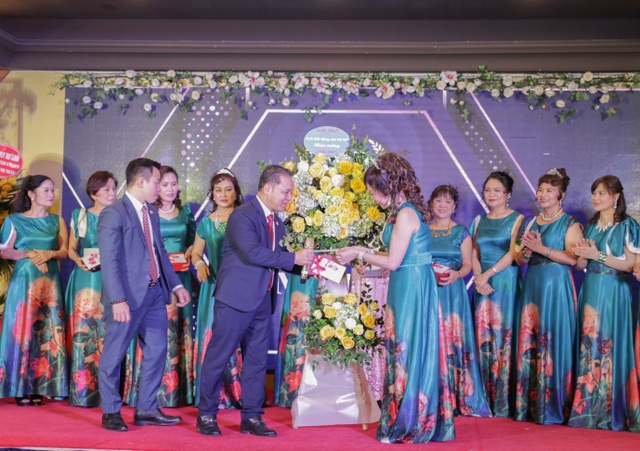 Câu lạc bộ Quý bà Doanh nhân Unesco: 8 năm lan tỏa yêu thương - 2 Câu lạc bộ Quý bà Doanh nhân Unesco: 8 năm lan tỏa yêu thương - 2