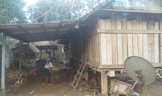 Nữ sinh mồ côi vùng cao đỗ thủ khoa Sư phạm Xã hội - 2 Nữ sinh mồ côi vùng cao đỗ thủ khoa Sư phạm Xã hội - 2