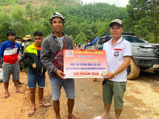 Những người yêu xe bán tải chung tay làm việc tử tế - 4 Những người yêu xe bán tải chung tay làm việc tử tế - 4