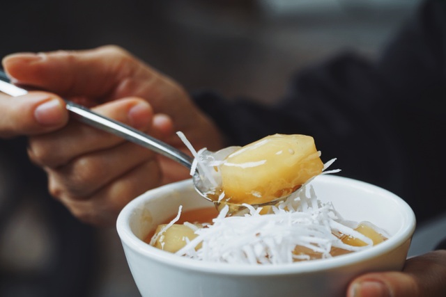 Chè sắn nóng - món ăn giản dị ấm lòng ngày đông giá lạnh - 1 Chè sắn nóng - món ăn giản dị ấm lòng ngày đông giá lạnh - 1