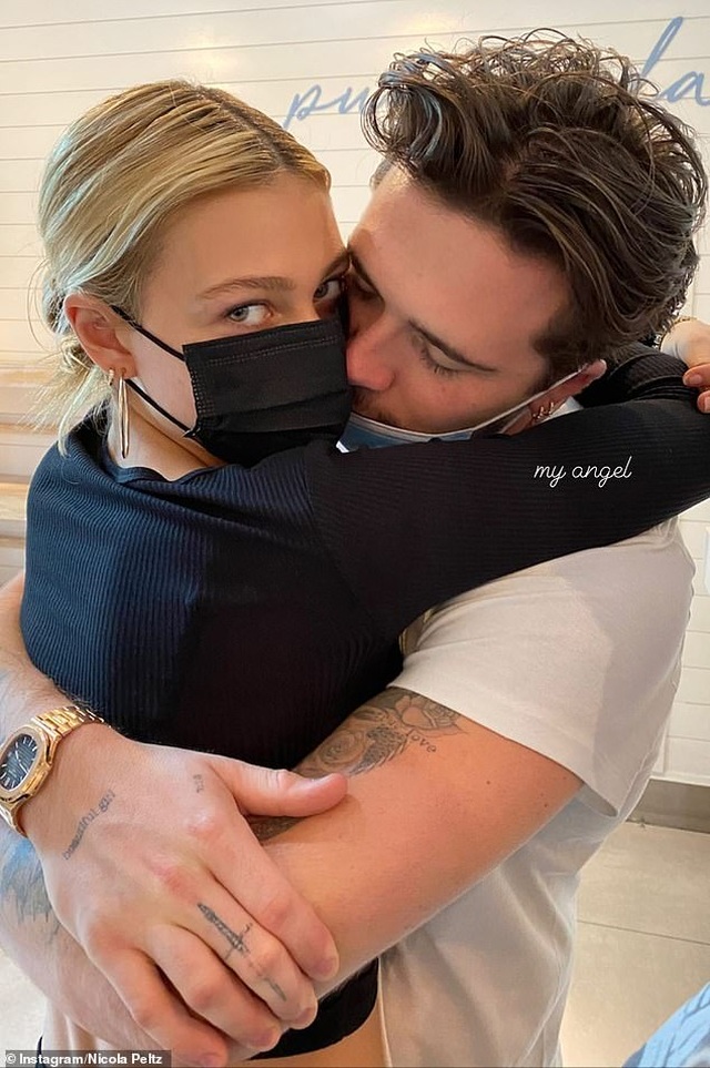 Brooklyn Beckham và con gái tỷ phú ký hợp đồng hôn nhân