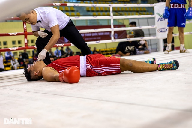 Chỉ 58 giây, quyền vương Trương Đình Hoàng hạ knock-out đối thủ - 7 Chỉ 58 giây, quyền vương Trương Đình Hoàng hạ knock-out đối thủ - 7