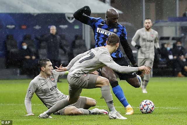 Hòa thất vọng Shakhtar Donestk, Inter Milan đứng cuối bảng - 3 Hòa thất vọng Shakhtar Donestk, Inter Milan đứng cuối bảng - 3