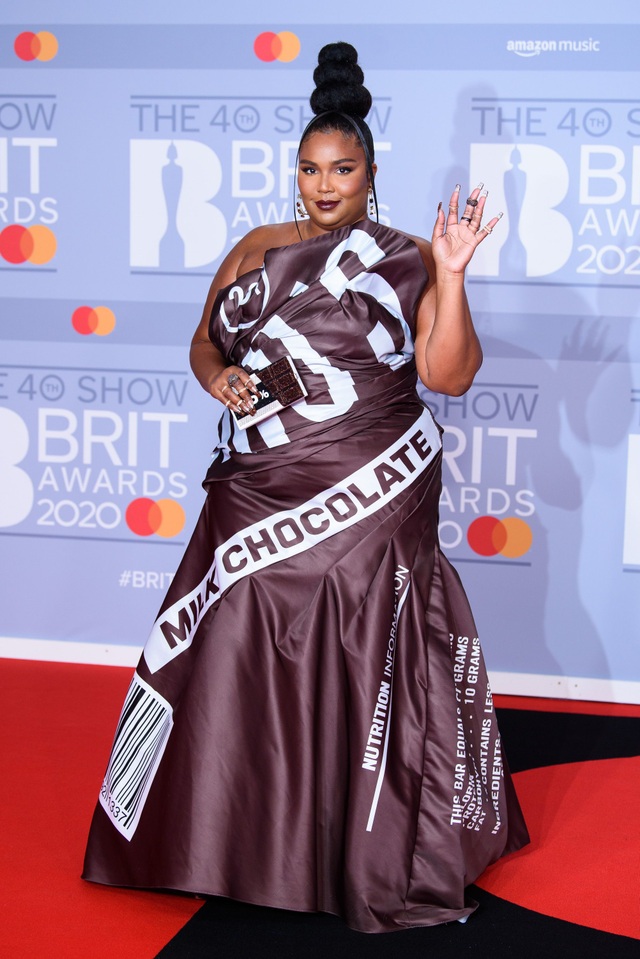Ca sĩ giành 3 giải Grammy Lizzo thừa nhận ghét cơ thể của mình - 6 Ca sĩ giành 3 giải Grammy Lizzo thừa nhận ghét cơ thể của mình - 6