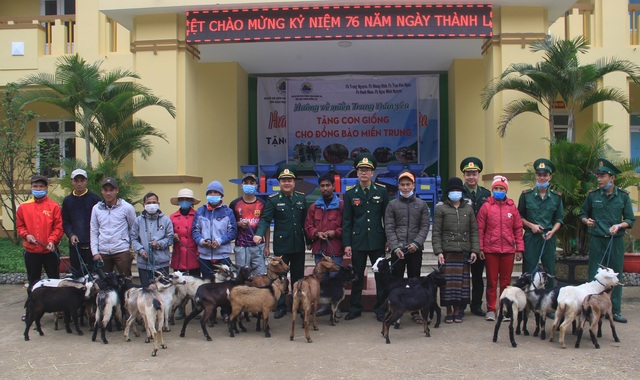 Quảng Trị: Hỗ trợ sinh kế cho bà con vùng cao bị thiệt hại do mưa lũ - 5 Quảng Trị: Hỗ trợ sinh kế cho bà con vùng cao bị thiệt hại do mưa lũ - 5