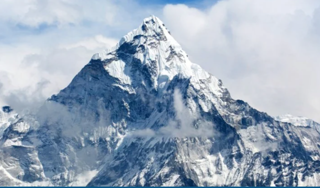 Đỉnh Everest thực sự cao bao nhiêu? - 1 Đỉnh Everest thực sự cao bao nhiêu? - 1