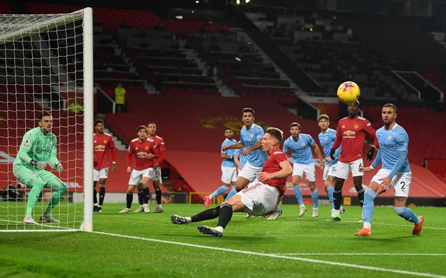 Những khoảnh khắc Man Utd và Man City bắt tay chia điểm - 5 Những khoảnh khắc Man Utd và Man City bắt tay chia điểm - 5