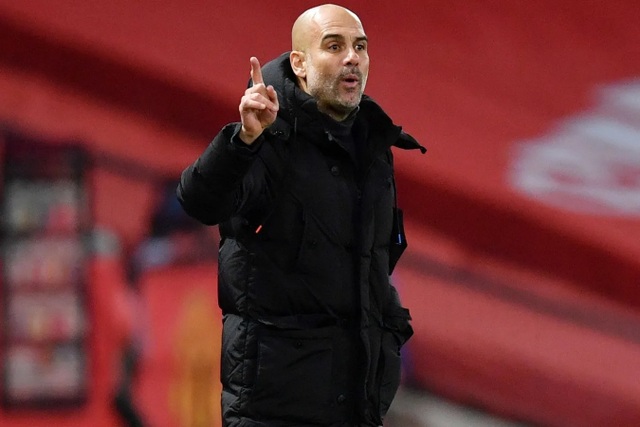 Những khoảnh khắc Man Utd và Man City bắt tay chia điểm - 12 Những khoảnh khắc Man Utd và Man City bắt tay chia điểm - 12