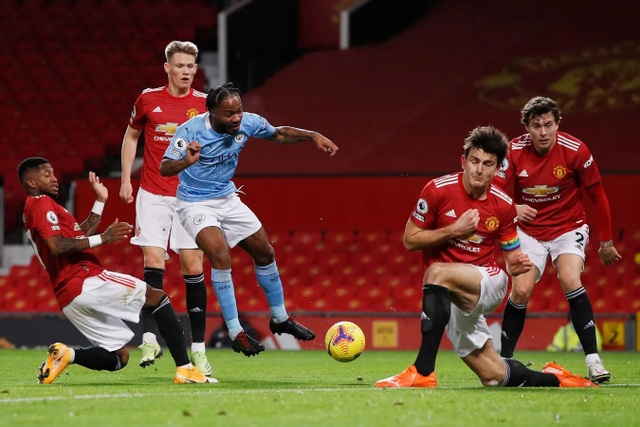 Những khoảnh khắc Man Utd và Man City bắt tay chia điểm - 8 Những khoảnh khắc Man Utd và Man City bắt tay chia điểm - 8