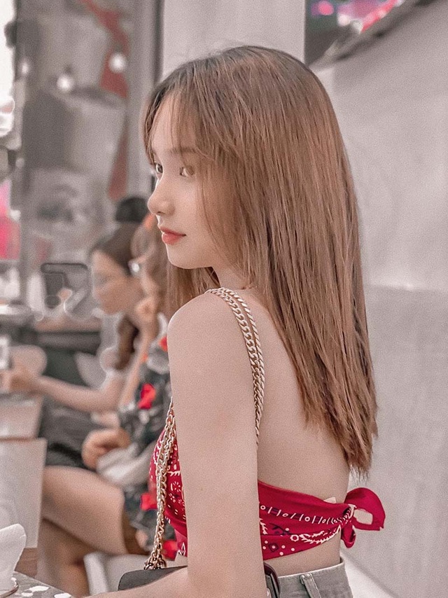 Hot girl 10X xinh xắn: Hãy xem sắc đẹp như một lợi thế của mình - 9 Hot girl 10X xinh xắn: Hãy xem sắc đẹp như một lợi thế của mình - 9