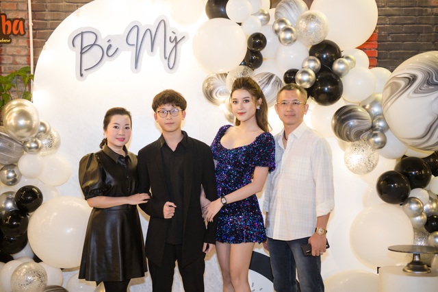 Á hậu Huyền My đón tuổi 26 bên cầu thủ Trọng Đại - 6 Á hậu Huyền My đón tuổi 26 bên cầu thủ Trọng Đại - 6