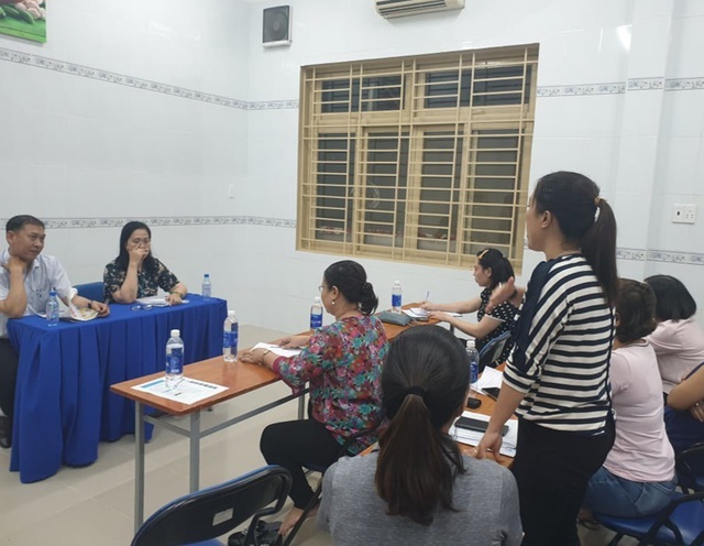 Vụ phụ huynh đòi minh bạch tài chính: Đình chỉ hiệu trưởng thêm 15 ngày - 1 Vụ phụ huynh đòi minh bạch tài chính: Đình chỉ hiệu trưởng thêm 15 ngày - 1