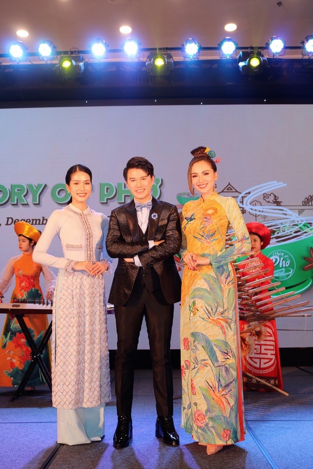 Vũ Mạnh Cường gọi Lương Thùy Linh là Hoa hậu Phở - 3 Vũ Mạnh Cường gọi Lương Thùy Linh là Hoa hậu Phở - 3