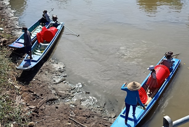 Hơn 1 triệu dân Đồng bằng sông Cửu Long bỏ xứ đi lập nghiệp nơi khác - 2 Hơn 1 triệu dân Đồng bằng sông Cửu Long bỏ xứ đi lập nghiệp nơi khác - 2