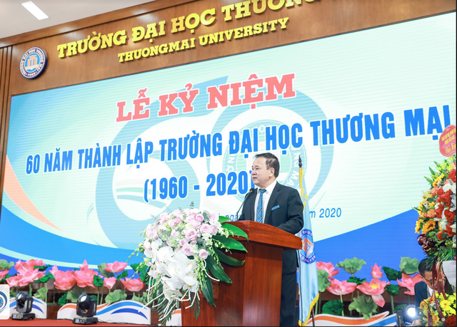 ĐH Thương Mại kỷ niệm 60 năm thành lập và đón nhận Cờ thi đua Chính phủ - 3 ĐH Thương Mại kỷ niệm 60 năm thành lập và đón nhận Cờ thi đua Chính phủ - 3