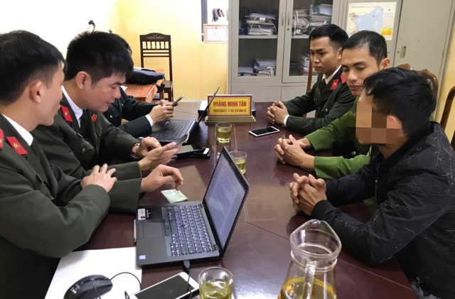 Lĩnh án phạt vì bịa chuyện cán bộ ăn chia tiền hỗ trợ của ca sĩ Thủy Tiên - 1 Lĩnh án phạt vì bịa chuyện cán bộ ăn chia tiền hỗ trợ của ca sĩ Thủy Tiên - 1