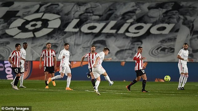 Real Madrid 3-1 Bilbao: Kroos, Benzema tỏa sáng - 3