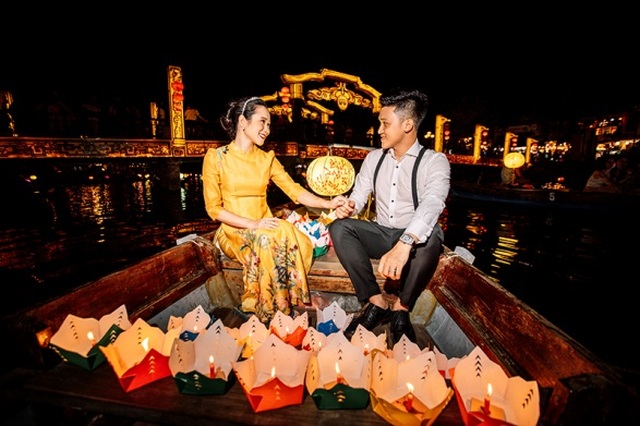 Cặp đôi 9X đi xuyên Việt chụp bộ ảnh cưới để đời - 16 Cặp đôi 9X đi xuyên Việt chụp bộ ảnh cưới để đời - 16
