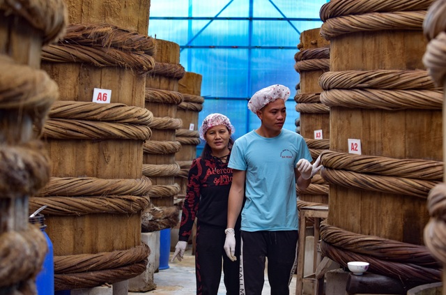 8X bỏ việc lương hàng chục triệu đồng về quê làm nước mắm - 4 8X bỏ việc lương hàng chục triệu đồng về quê làm nước mắm - 4
