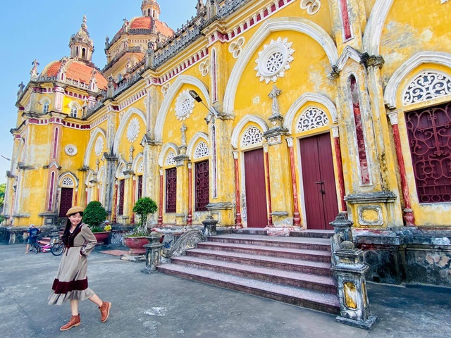 Check-in cháy máy ở loạt nhà thờ Nam Định, ngỡ lạc bước ở trời Âu - 5 Check-in cháy máy ở loạt nhà thờ Nam Định, ngỡ lạc bước ở trời Âu - 5