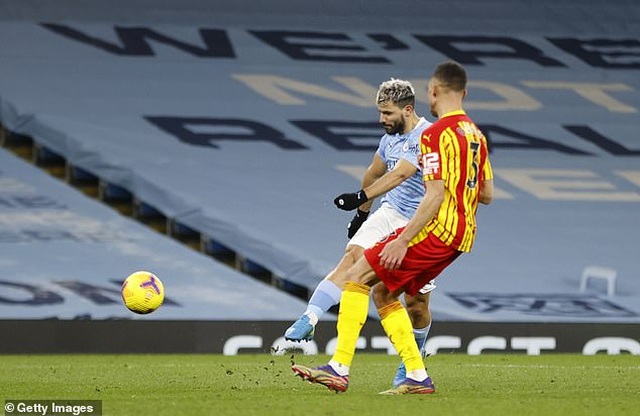HLV Pep Guardiola tức giận khi Man City không thắng nổi West Brom - 2 HLV Pep Guardiola tức giận khi Man City không thắng nổi West Brom - 2