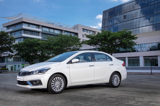 Suzuki tung siêu ưu đãi cuối năm, sẵn sàng cho thế kỷ mới - 1 Suzuki tung siêu ưu đãi cuối năm, sẵn sàng cho thế kỷ mới - 1