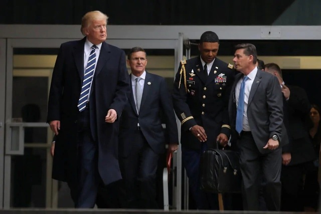 Vali hạt nhân ra sao nếu ông Trump không dự lễ nhậm chức của ông Biden? - 3 Vali hạt nhân ra sao nếu ông Trump không dự lễ nhậm chức của ông Biden? - 3