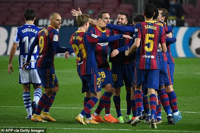 Messi im tiếng, Barcelona vẫn đánh bại đội đầu bảng Sociedad - 8 Messi im tiếng, Barcelona vẫn đánh bại đội đầu bảng Sociedad - 8